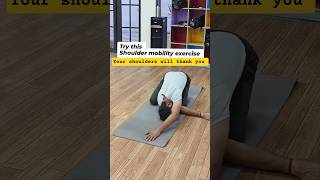 Do this shoulder stretch 👌🏻👌🏻 #shoulder #mobility #gym #shortsviral