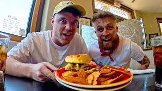 BRITS TRY AMERICA'S BEST BURGER