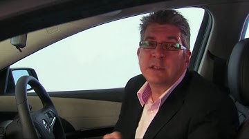 How do I stream content from Stitcher™ ?