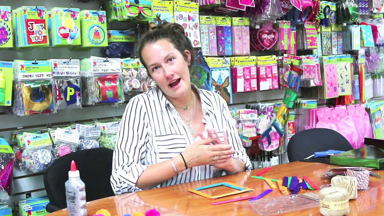 DIY 5 Minute Craft! Craft Stick Photo Frame Tutorial - YouTube
