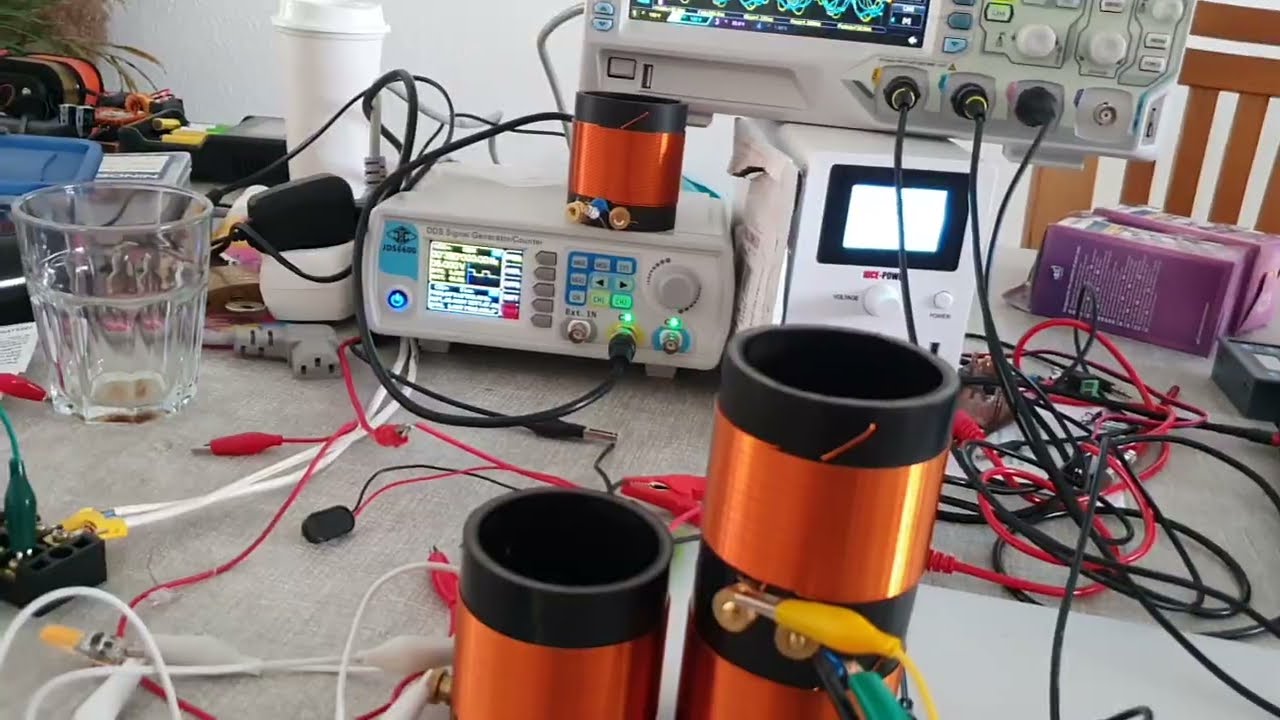 Resonance kit #1 : Charging a 100uf cap with resonance and ground #2
