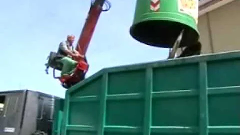 Cosa si può mettere nella raccolta del vetro?