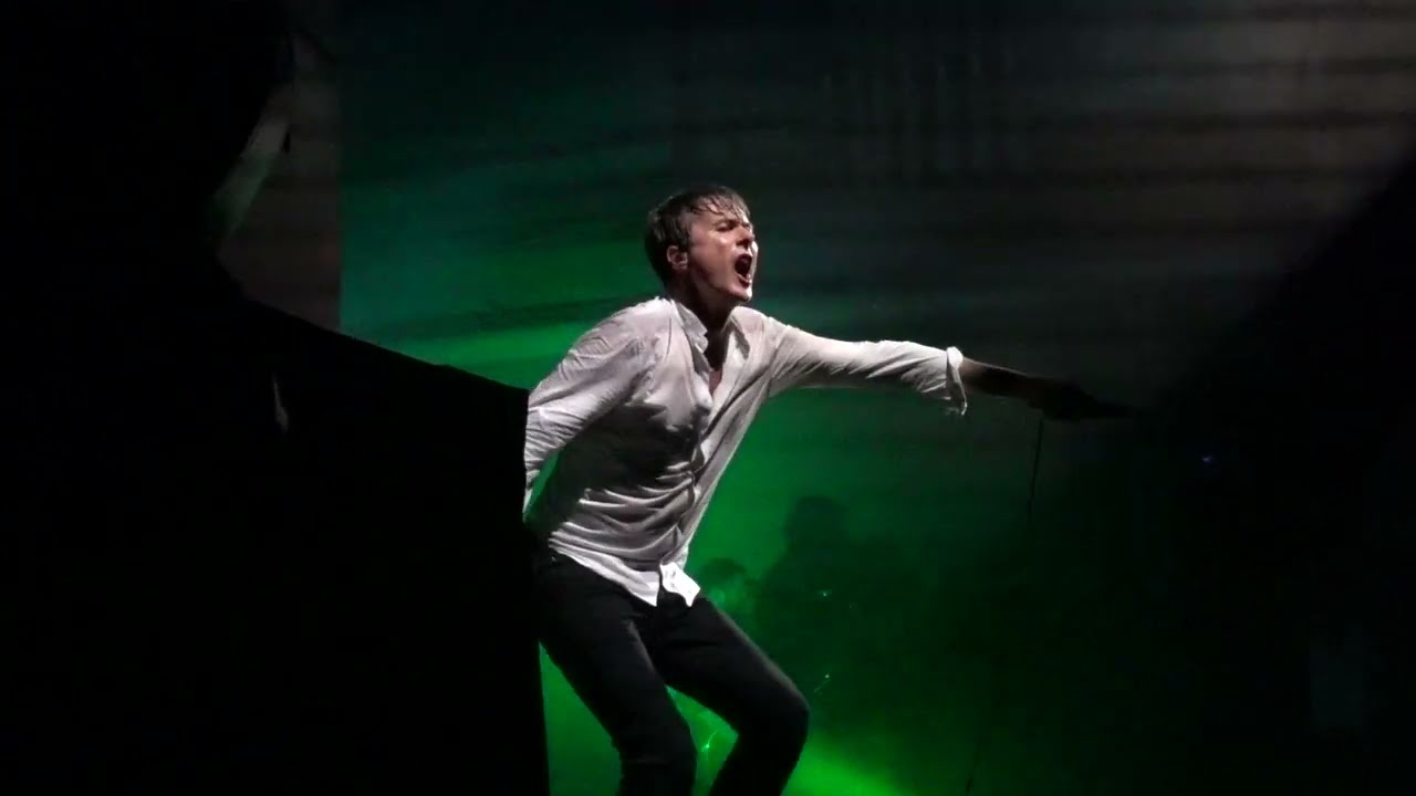 Suede - So Young / Metal Mickey - B-K, Stockholm 2026