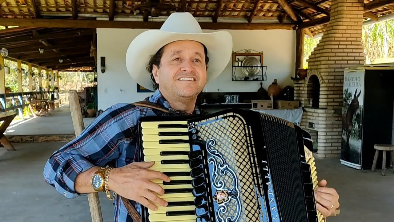 Xodozinho Sanfonando - Xotes do Trio Parada Dura