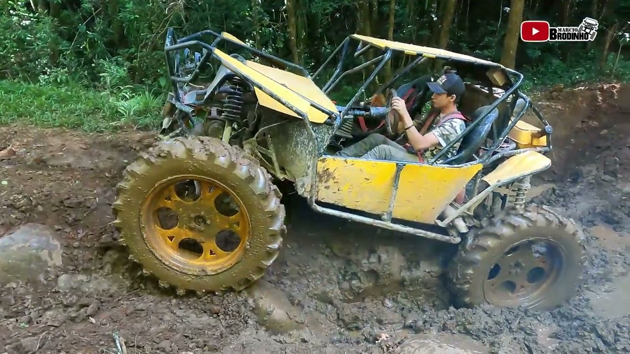 Gaiola 4x4 Diesel com diferenciais de omega e F-75 raiz Trilha em Campo Magro-Pr
