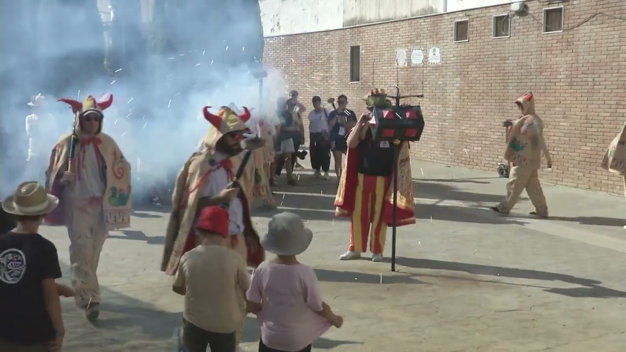 Versos de la Colla de l'ABPS del Ball de diables de Sitges a la Festa Major 2025