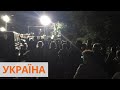 Боялись остаться в Крыму. Ночью сотни людей пытались перейти на материковую Украину