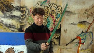 Process of Forging a Powerful Steel Sword.Amazing Korean Swordsmith by Workmanship 워크맨쉽 366,356 views 1 year ago 17 minutes