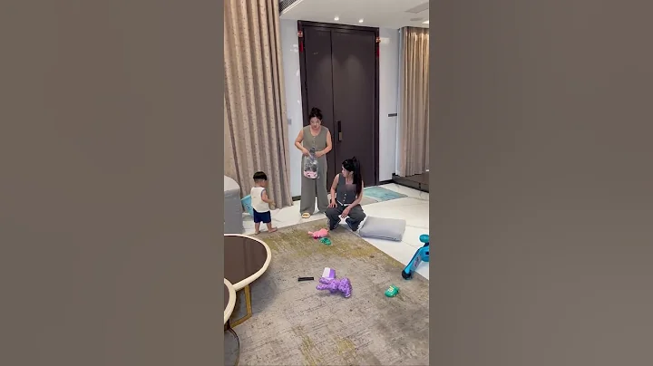寶寶一生氣就亂扔東西 我這個當媽的都叫不聽 還是他姑姑有招 - 天天要聞