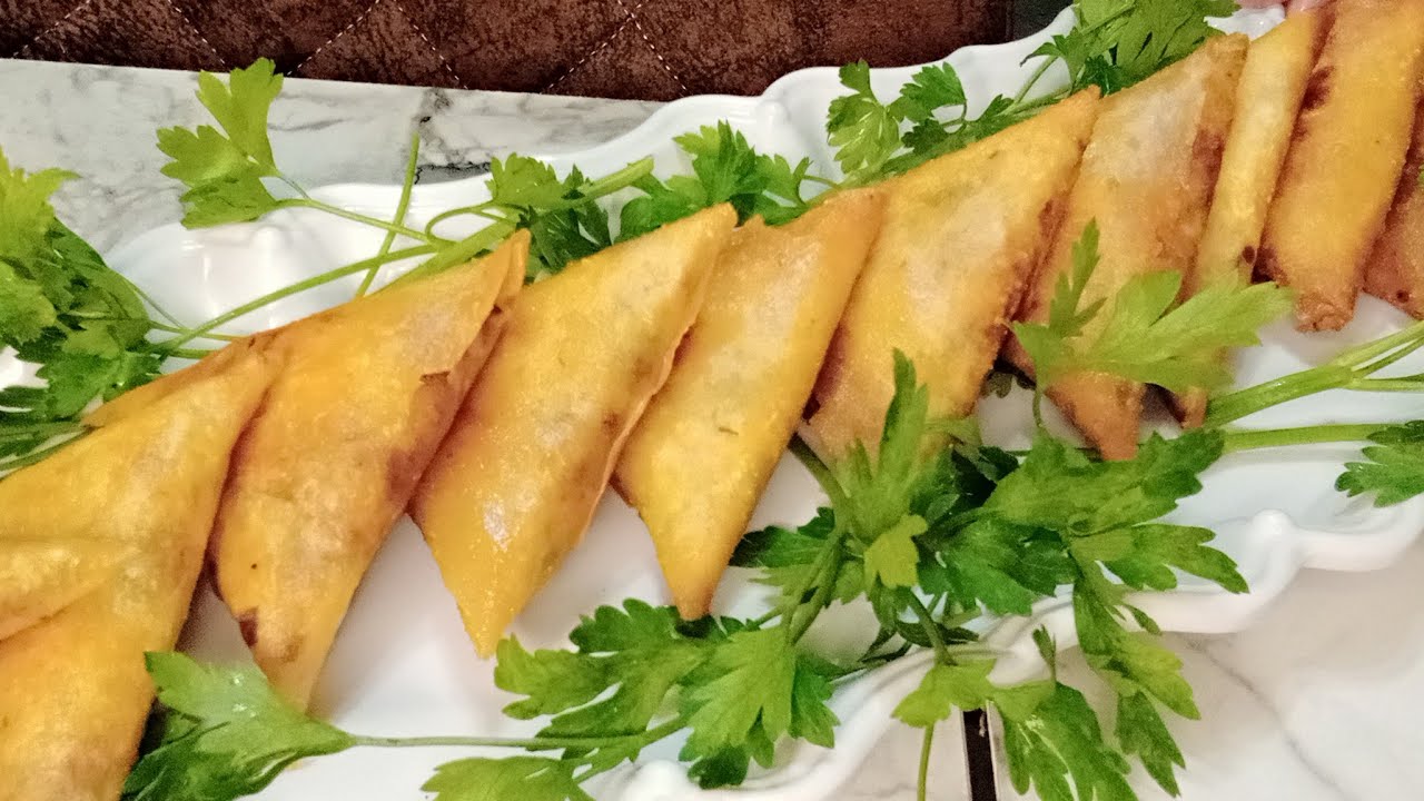 #مملحات#رمضان#المبارك بريوات مالحين بالدجاج و البيشاميل حشوة سهلة التحضير و مذاق رائع