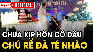 Hài hước đám cưới khi CHÚ RỂ chưa kịp HÔN CÔ DÂU đã té nhào trên SÂN KHẤU | Tin tức SaigonTV