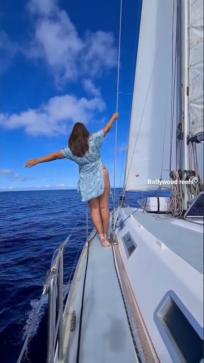 Sonakshi Sinha bikini👙👙👙 on 🚢 shipping #shorts #youtubeshorts #sonakshi