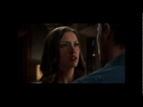 Arrow S01E05 - Laurel sees Oliver's scars then they kiss