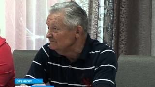 В Оренбурге урок фигурного катания провёл заслуженный тренер России В Оренбурге урок фигурного катания провёл заслуженный тренер России