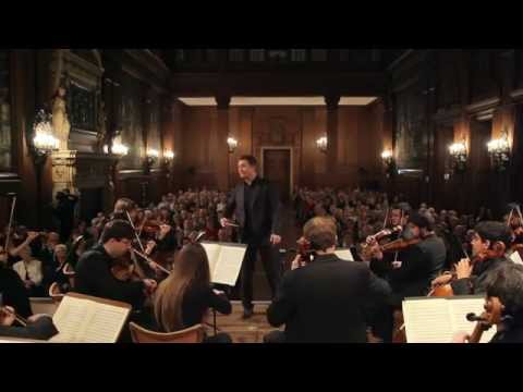 W. A. Mozart: Sinfonie No. 29, KV 201 Folkwang Kammerorchester / Johannes Klumpp - conductor