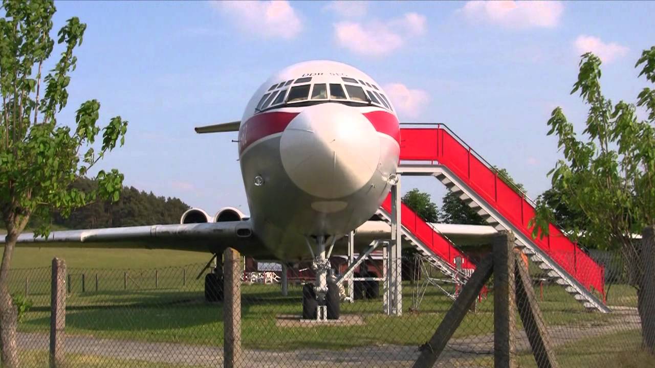 New: Plane on Grass/IL-62 in Stölln (Germany) - YouTube