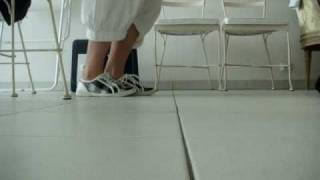 My Love, Mes Pieds -- Vidéo Completement Inutile