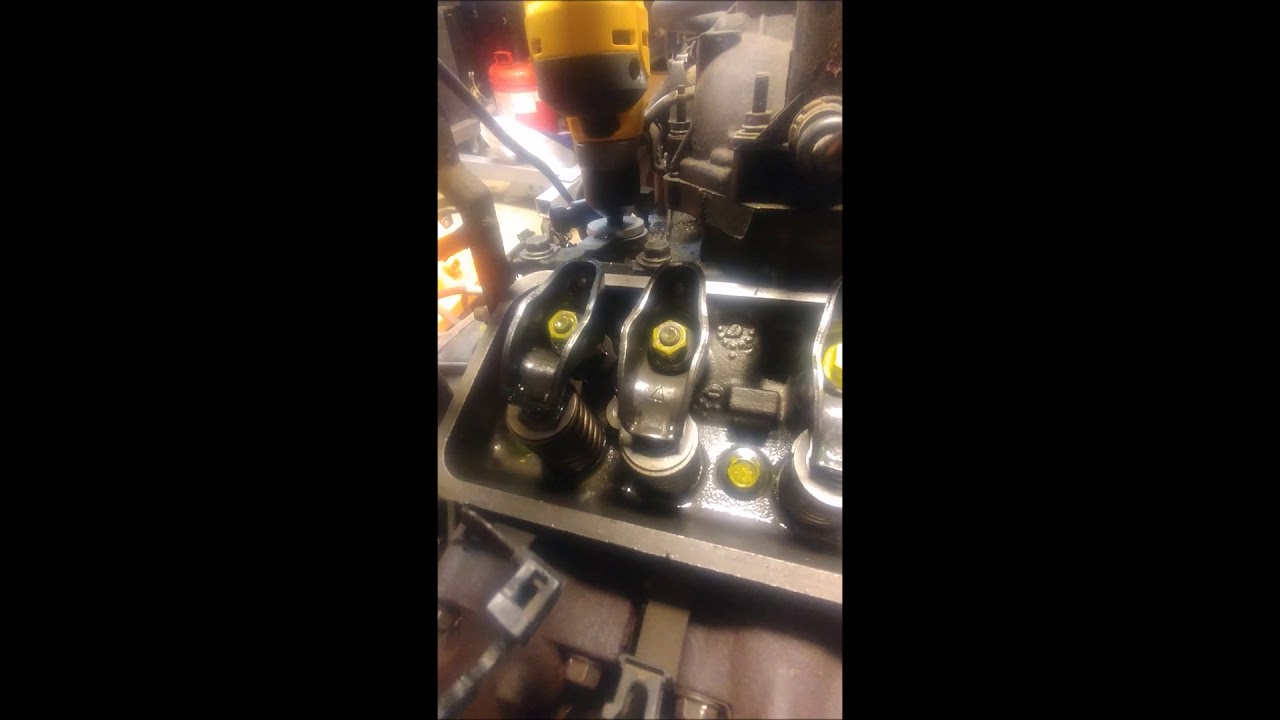 Priming oil system 4.3 chevy vortec YouTube