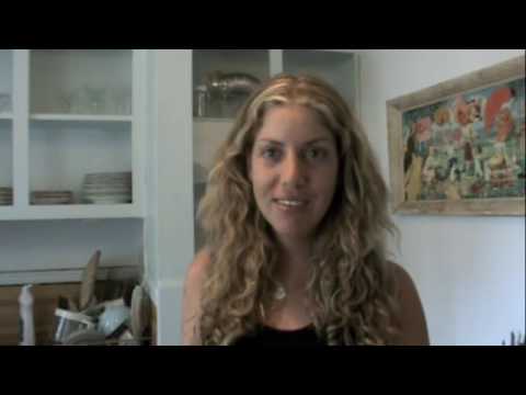 Clearing Up Acne & Scarring with Raw Food Diet, Ep