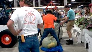 Big E 2012 West Springfield Massachusetts The Giant Pumpkin & Squash Weighing092112185656