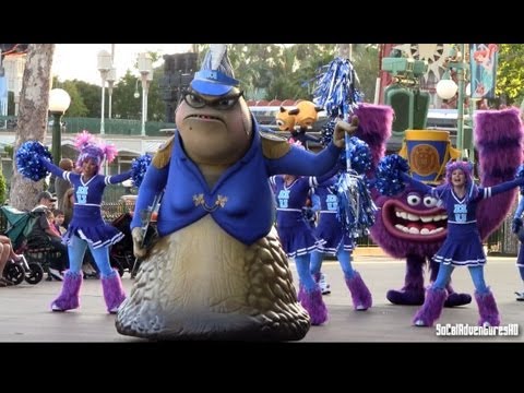 [HD] Monsters University Parade - Pixar Play Parade - Disney California Adventure