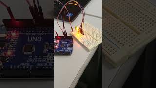 Semáforo con Arduino - Act2