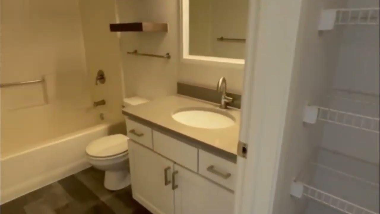 Video Tour: Apartment H-2502