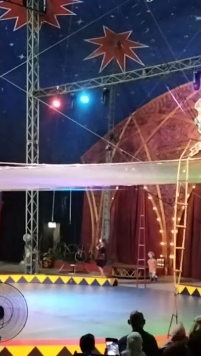 Aksi Paling Menegangkan Oriental Circus di Taman Safari Prigen