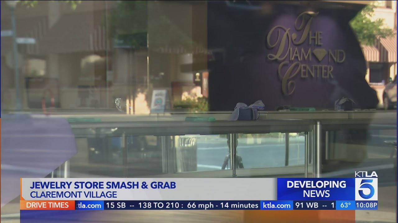 Jewelry store in Claremont Village hit by smashandgrab burglars YouTube