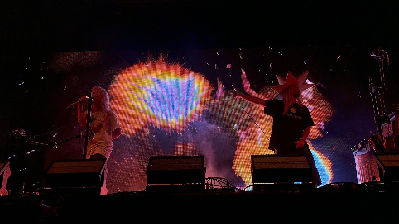 100 Gecs Perform “Hollywood Baby” LIVE At Jannus Live BARRICADE VIEW St. Petersburg, Florida 5.9.23