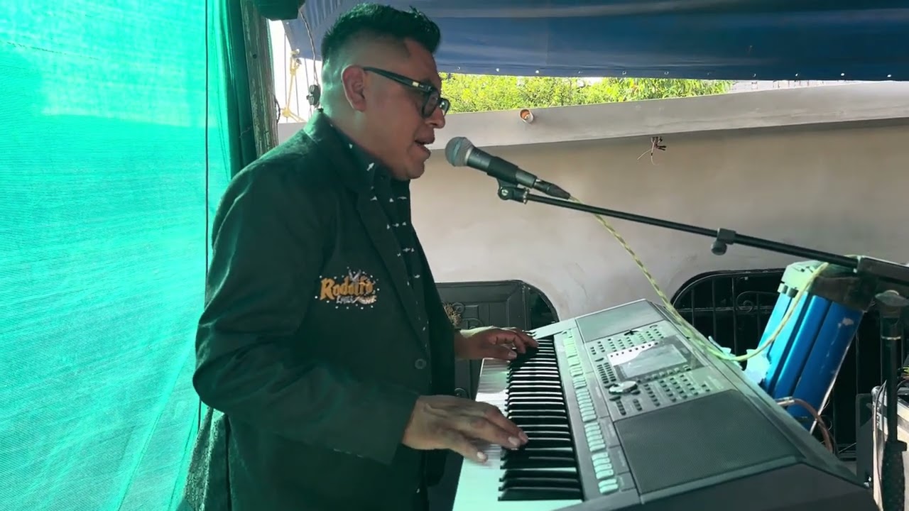 Rodolfo Lopez y sus teclados 🎹 en tenextepango mírelos ❤️❤️🌎…