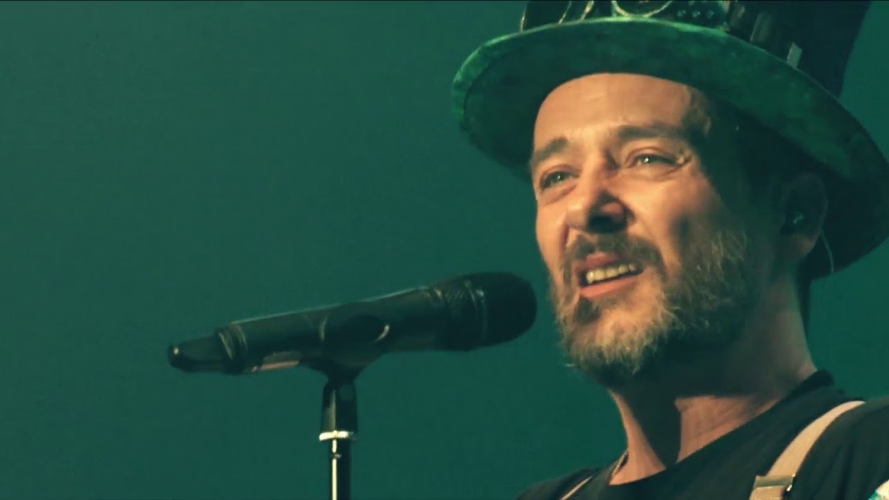 Love of Lesbian - Planeador (Directo El Gran Truco Final)