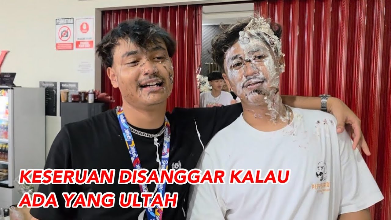 KESERUAN DISANGGAR KALAU ADA YANG ULTAH