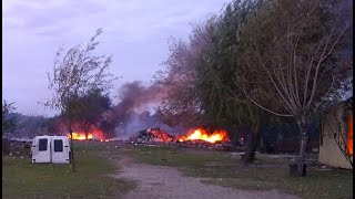 Vecinos incendian una casa de Máximo Paz