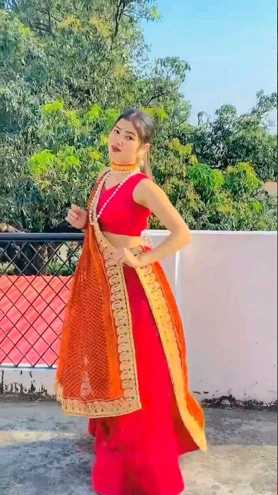 Jaipuriya saree❤😍 || Kumauni song || #shortvideo #trending #viralreel @twinklegleam12