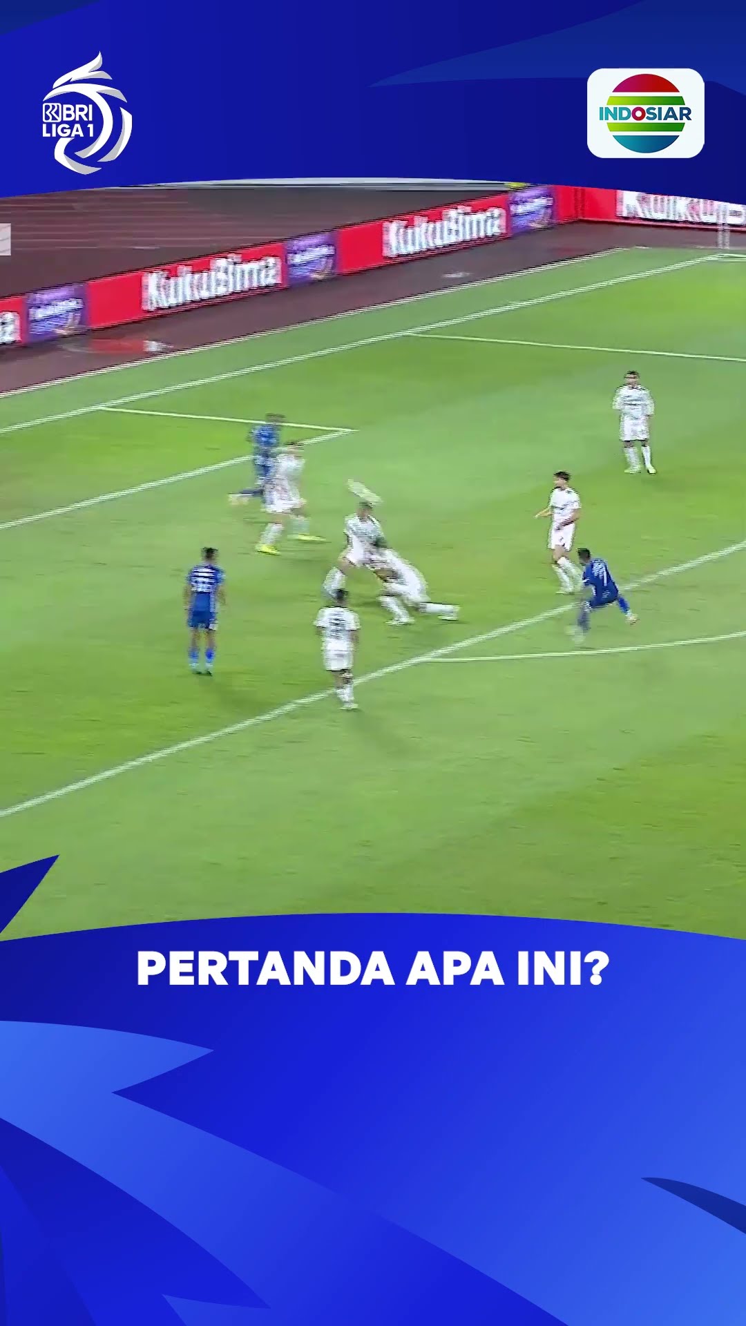Paulo Gali mengawali laga dengan dua tendangan yang menghantam tiang gawang #shorts #liga1