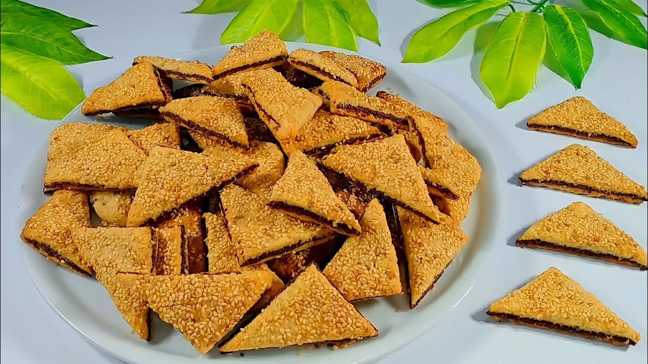 قراقيش العجوة بالزيت هنضيف عليها مكون هيخليها كأنها معمولة بالسمنة واحسن كمان  هتكون هشة جدا ودايبة