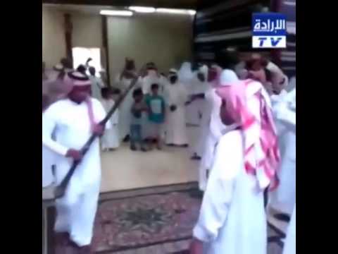 #فيديو/ طلق ناري يسقط سقف إحدى قاعات الأفراح!