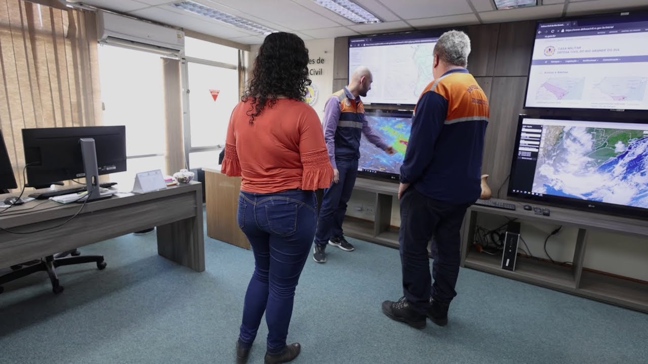 Instituto Nacional de Meteorologia alerta chegada de ciclone