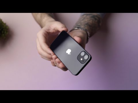 Смартфон Apple iPhone 12 mini 64Gb белый, видео 1
