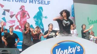 Flash Mob at Pune Running October 2015 by Zes™ Shweta Kulkarni and Team