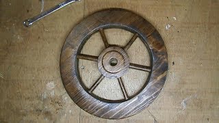 A simple method to make a wheel with recycled wood ... rigorously handmade.