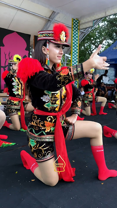 Deretan Penari Cantik Dolalak Purworejo