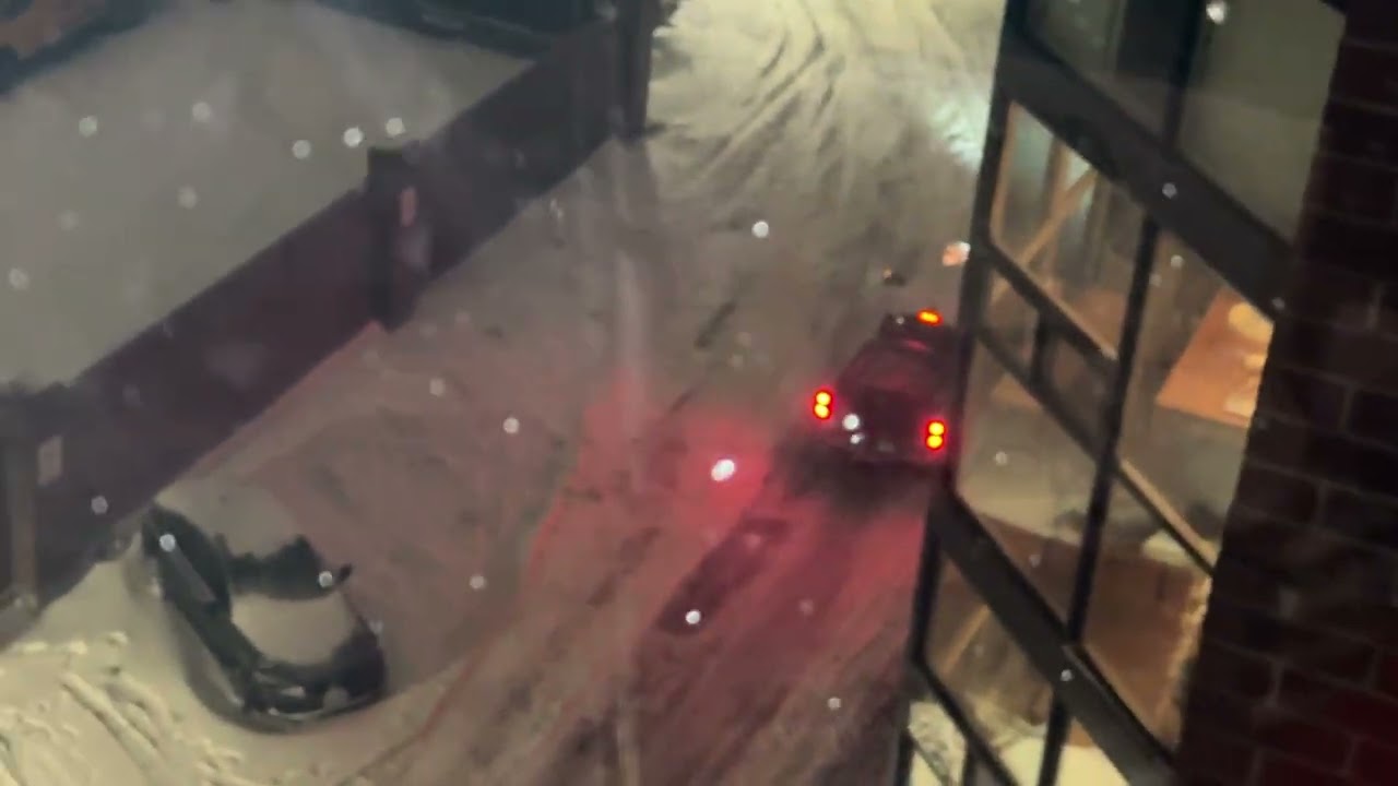 Snowmageddon cleanup 1 @Bathurst & King St W - Toronto Canada December 26, 2025