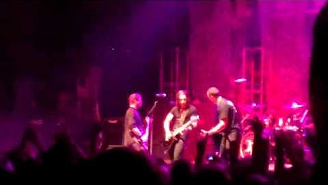 Ties That Blind - Alter Bridge - Newcastle - 17.10.10