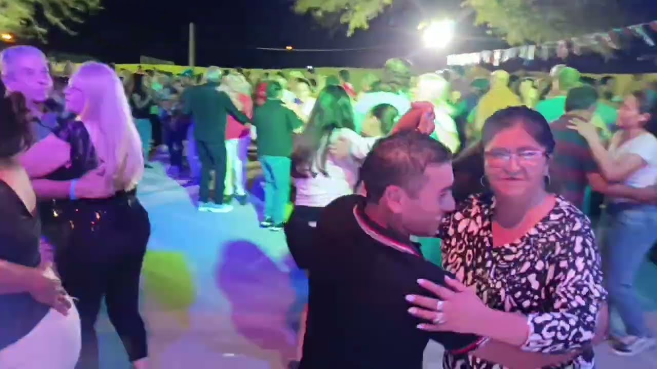 Grupo Sensación en pista el recoveco 