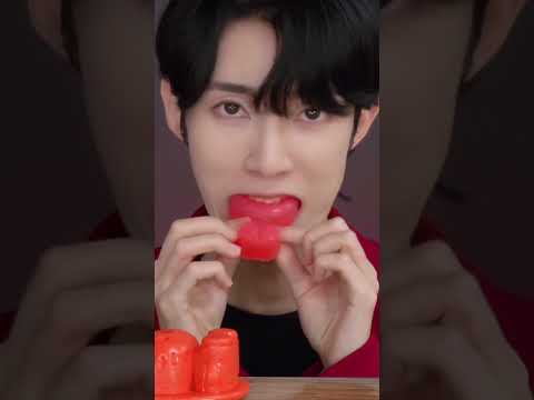 빨간맛❤️ 먹방 Strawberry wagashi, Hello Kitty jelly candy mukbang asmr