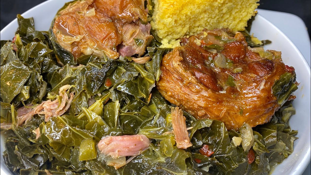 Obejrzyj Collard Greens w/ Smoked Turkey Tails & Honey Butter Cornbread w YouTube Obejrzyj Collard Greens w/ Smoked Turkey Tails & Honey Butter Cornbread w YouTube
