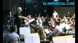 Chacón le Canta a México