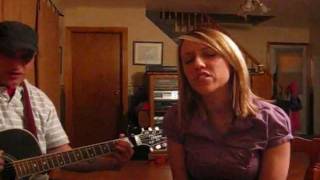 Rain On A Tin Roof - Julie Roberts
Nikki and Keith covering Rain On A Tin Roof
Facebook: http://www.facebook.com/nikkiandkeithmusic
Twitter: https://twitter.com/nikkienglish Rain On A Tin Roof - Julie Roberts